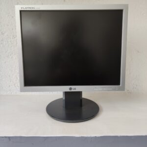 Monitor 15" LG Flatron L1550S.